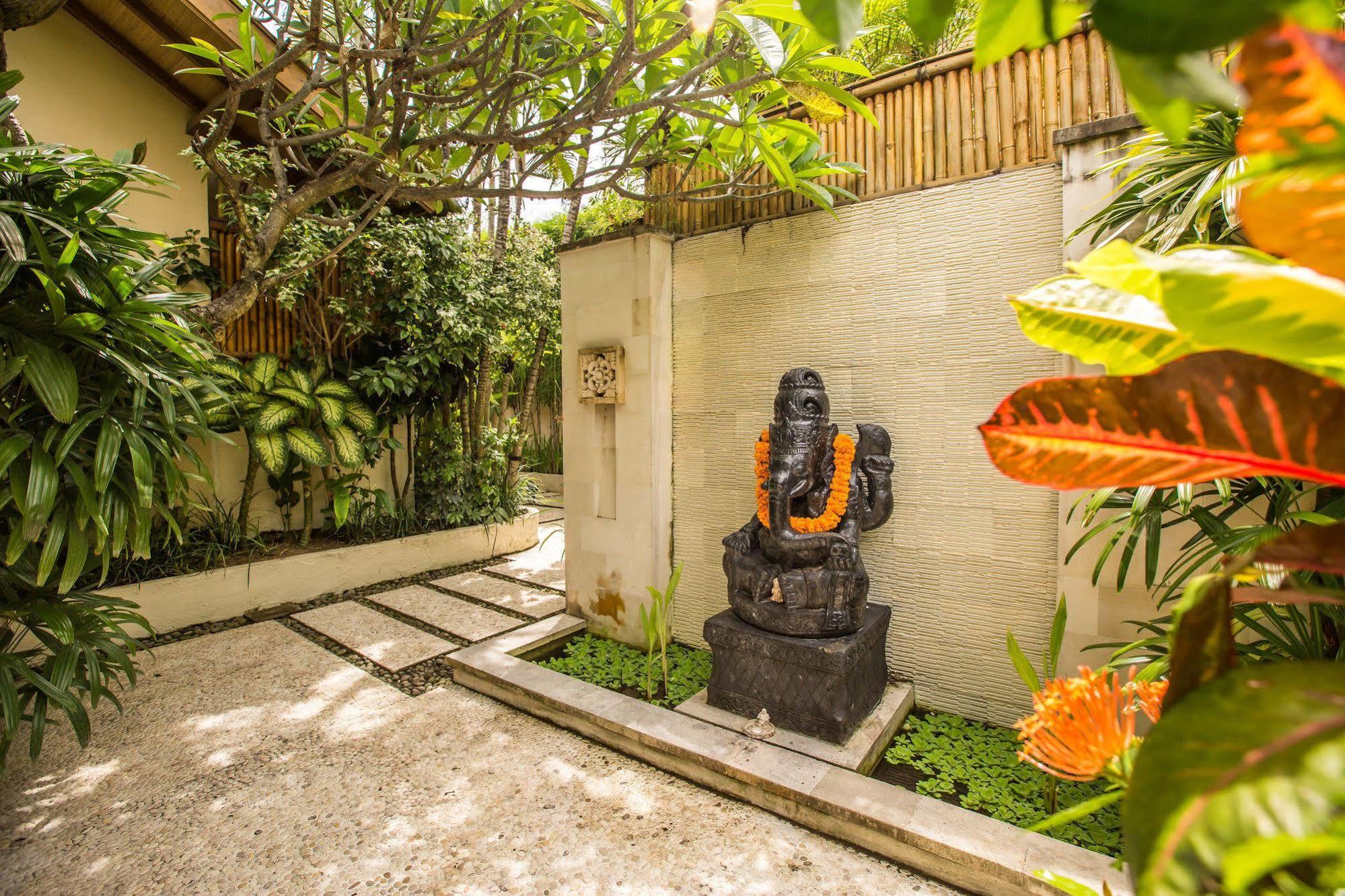 Villa Seriska Seminyak Екстер'єр фото