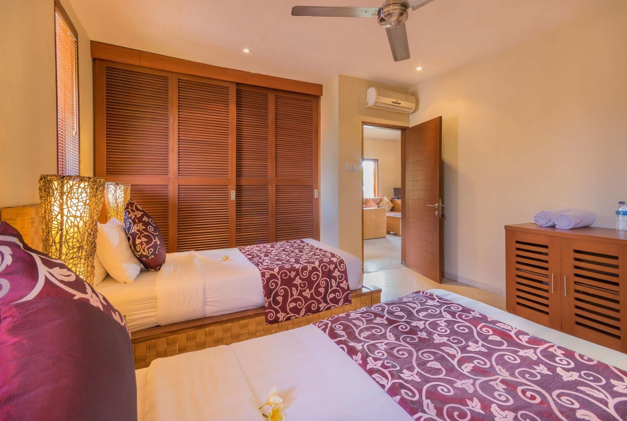 Villa Seriska Seminyak Екстер'єр фото